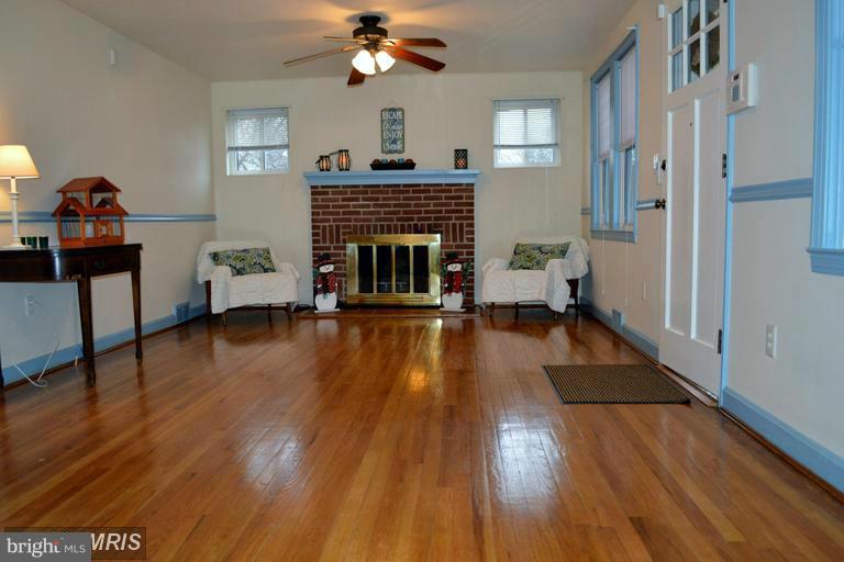 2020 Old Frederick Road Catonsville, MD 21228 - Photo 2 of 30 Living Room