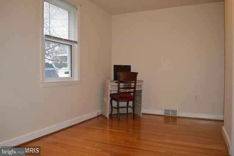 2020 Old Frederick Road Catonsville, MD 21228 - Photo 12 of 30 Master sitting room