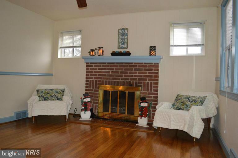 2020 Old Frederick Road Catonsville, MD 21228 - Photo 3 of 30 Living Room