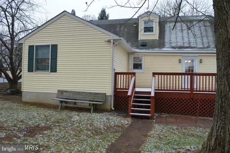 2020 Old Frederick Road Catonsville, MD 21228 - Photo 27 of 30 Deck w/ retractable awning