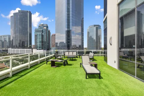 $2,295,000 | 1409 Post Oak Boulevard, Unit 2702, Houston, TX 77056