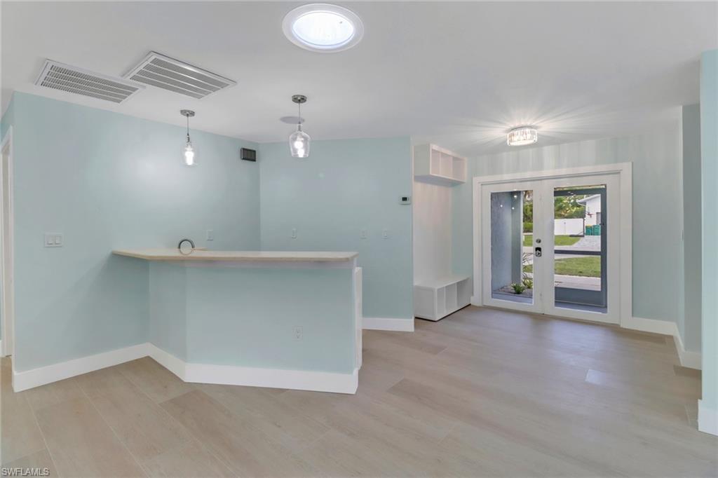 2600 Longboat Drive Naples, FL 34104 - Photo 6 of 33