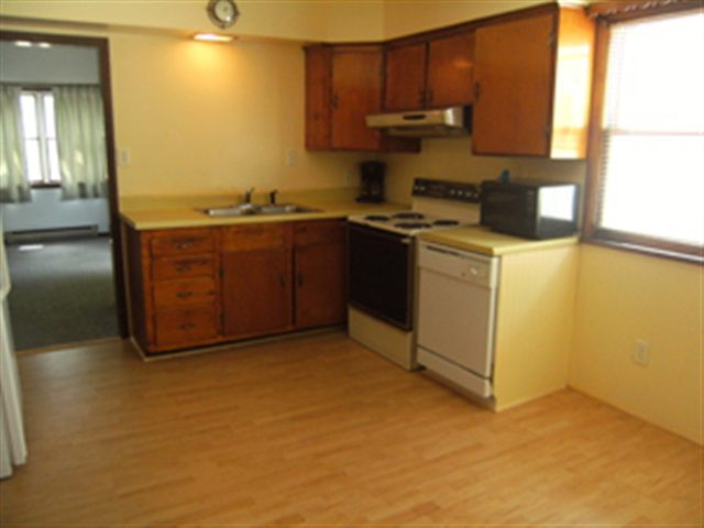 87 Lisha Kill Road Colonie, NY 12205 - Photo 5 of 10 Photo 5