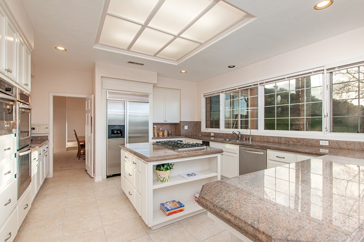 13225 Stone Canyon Road Poway, CA 92064 - Photo 9 of 25