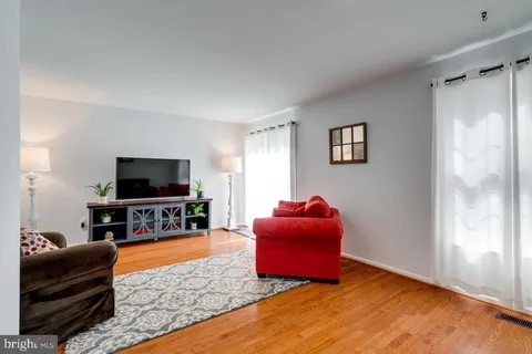$3,150 | 9013 Kerrydale Court, Springfield, VA 22152