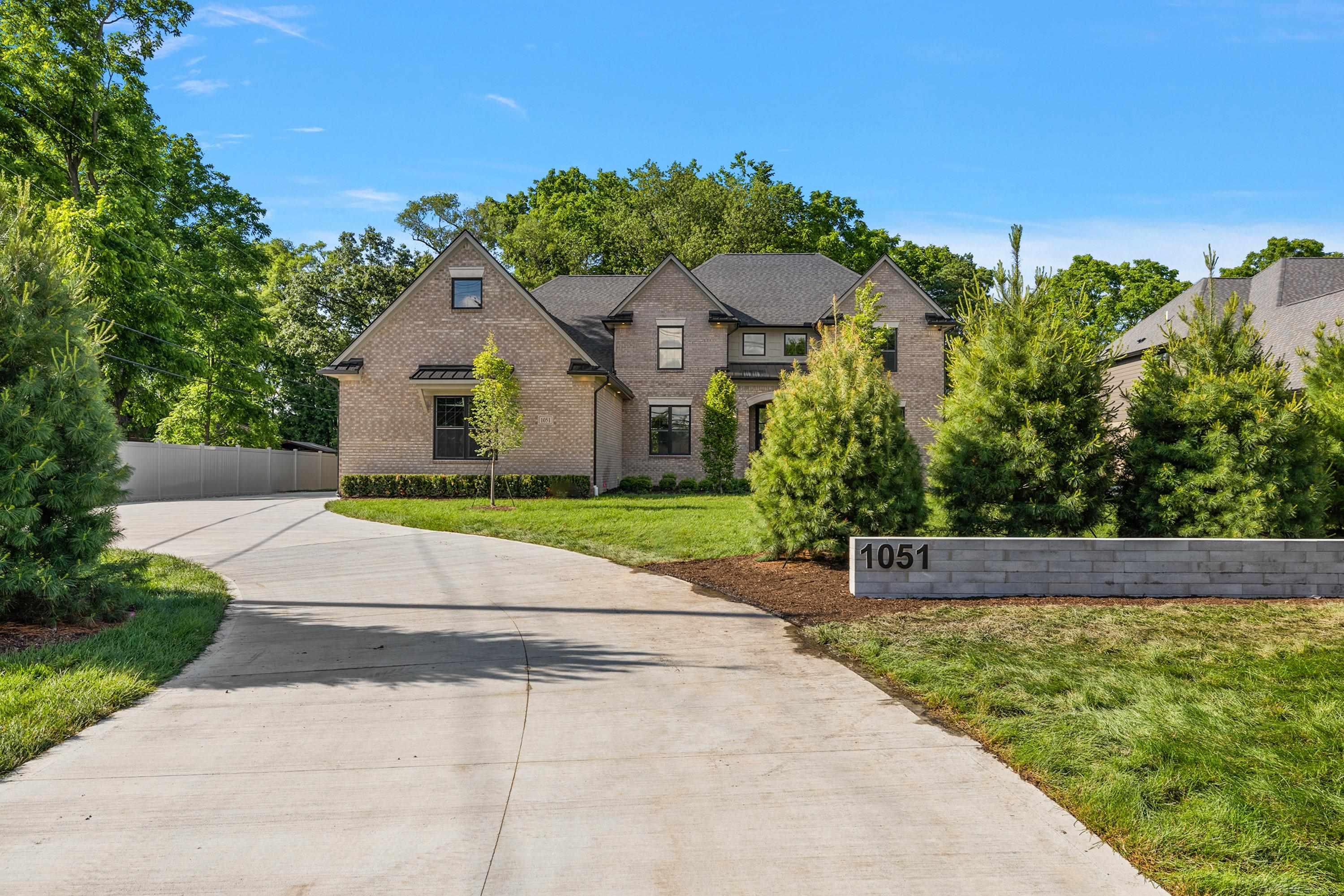 1051 East Avon Road Rochester Hills, MI 48307 - Photo 3 of 61 Gallery Image 3