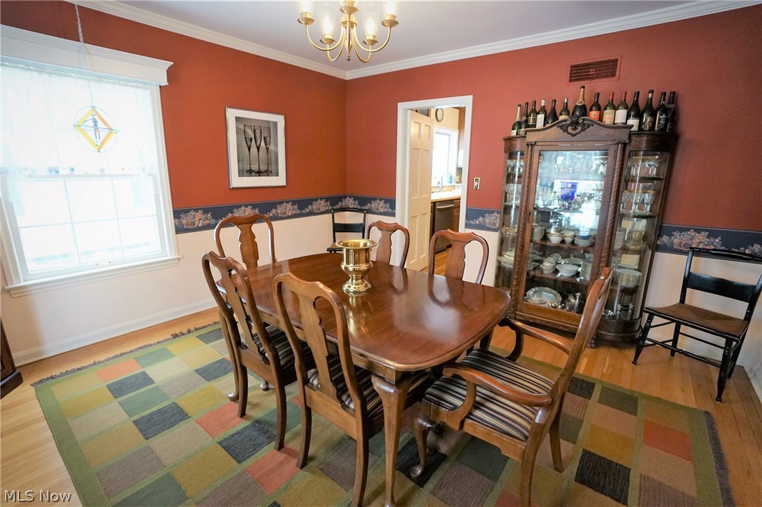 15915 Chadbourne Road Cleveland, OH 44120 - Photo 7 of 35