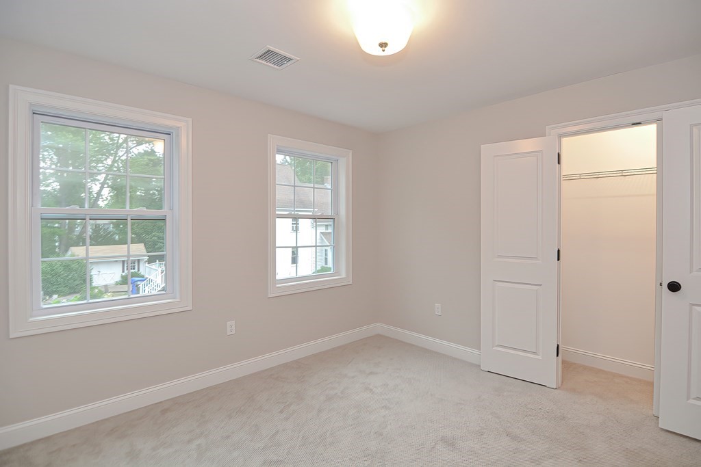 5 Old Lane Road Springfield, MA 01129 - Photo 29 of 38