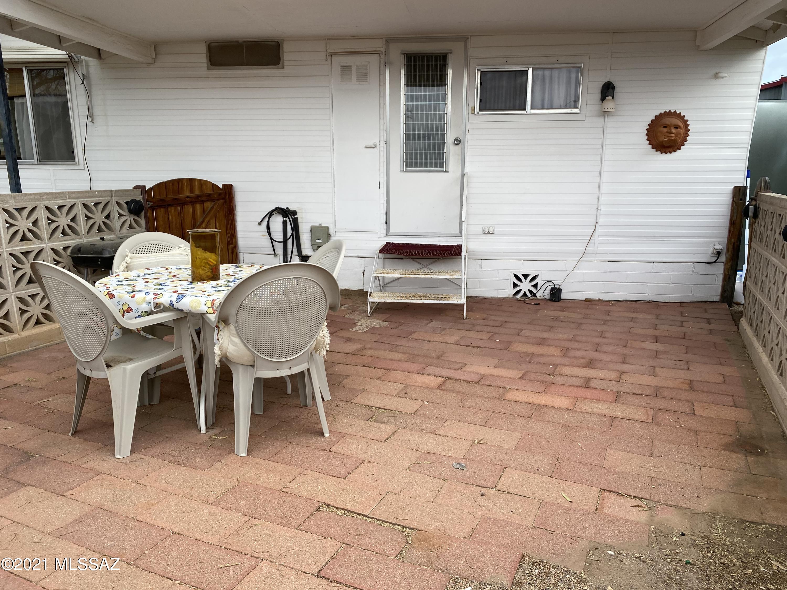 5865 West Box R Street Tucson, AZ 85713 - Photo 5 of 16 Gallery Image 5