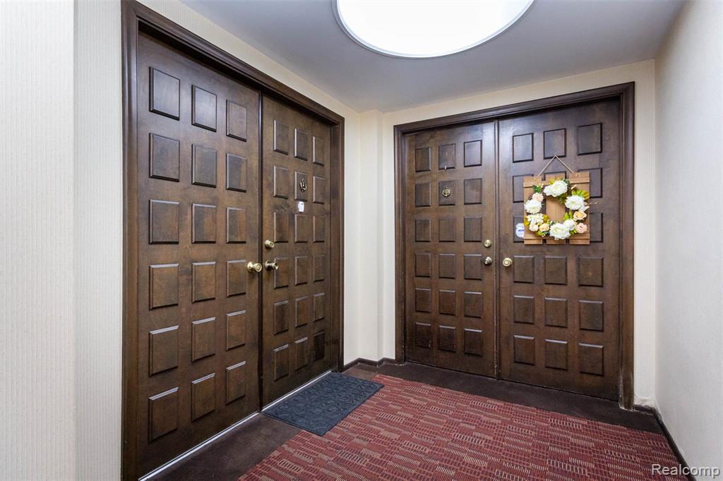 27330 Arborway Road, Unit 17 Southfield, MI 48033 - Photo 6 of 50 Gallery Image 6