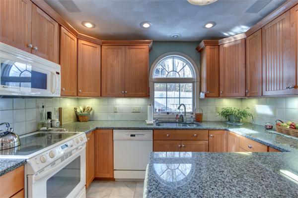 77 Warwick Road Melrose, MA 02176 - Photo 9 of 22 Gallery Image 9