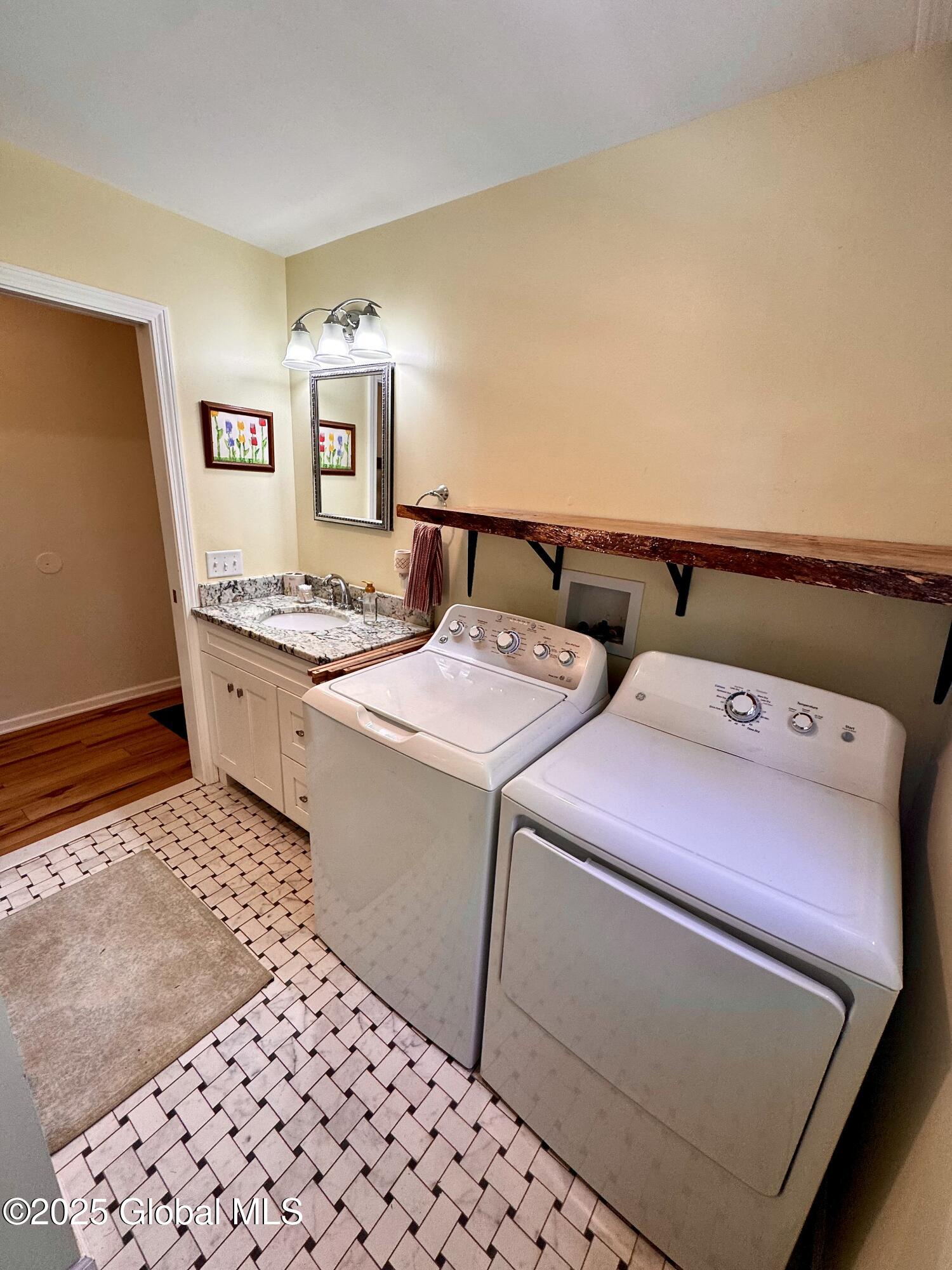 354 New Salem Road New Scotland, NY 12186 - Photo 13 of 31 131ECED7-073D-41D6-B56A-0853525C1CAF_1_2