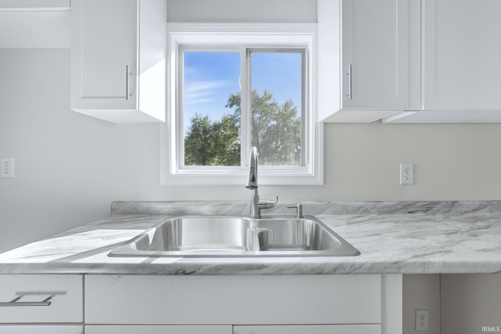 10088 South Ohio Street Keystone, IN 46759 - Photo 13 of 35