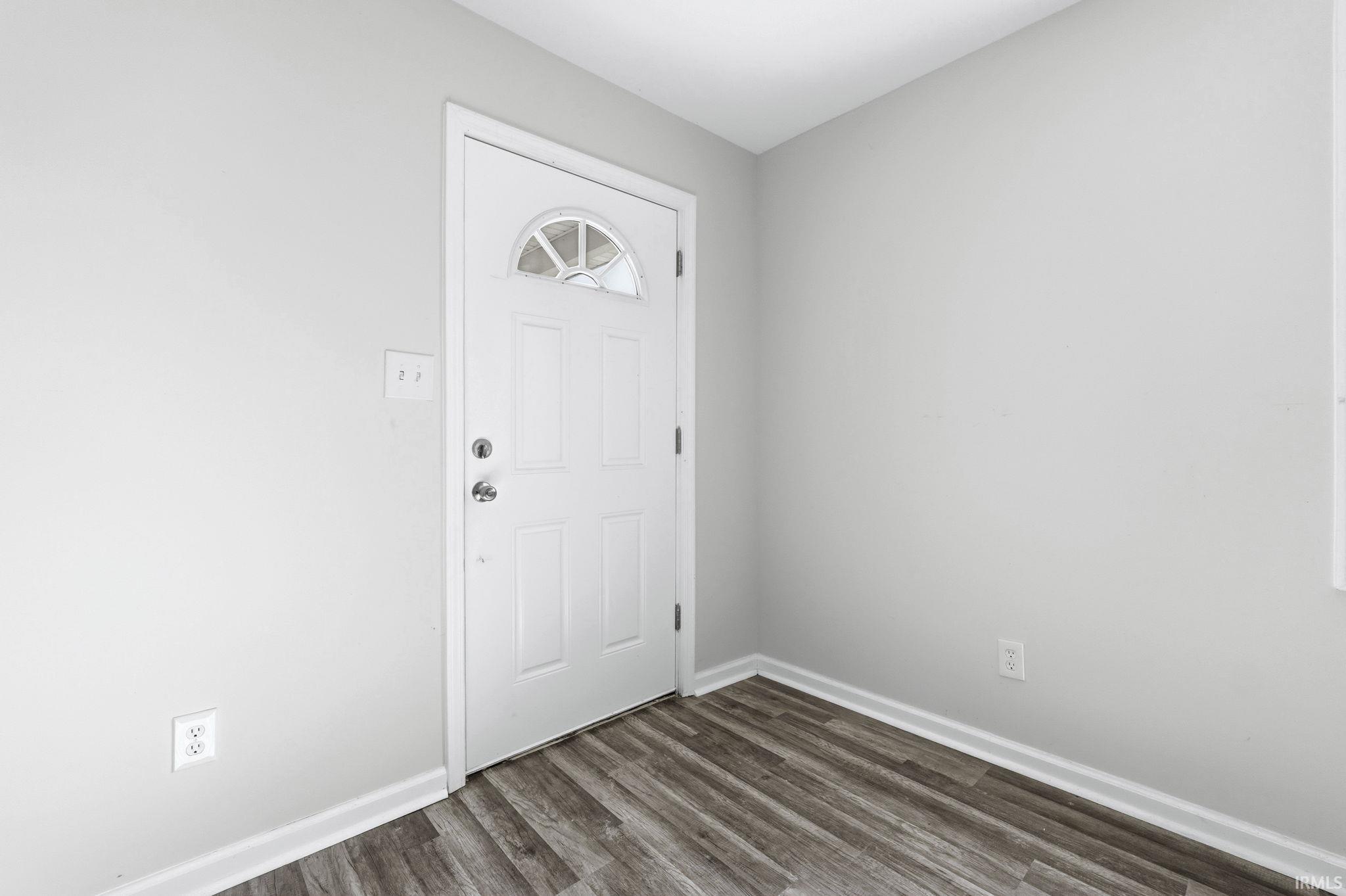 10088 South Ohio Street Keystone, IN 46759 - Photo 3 of 35