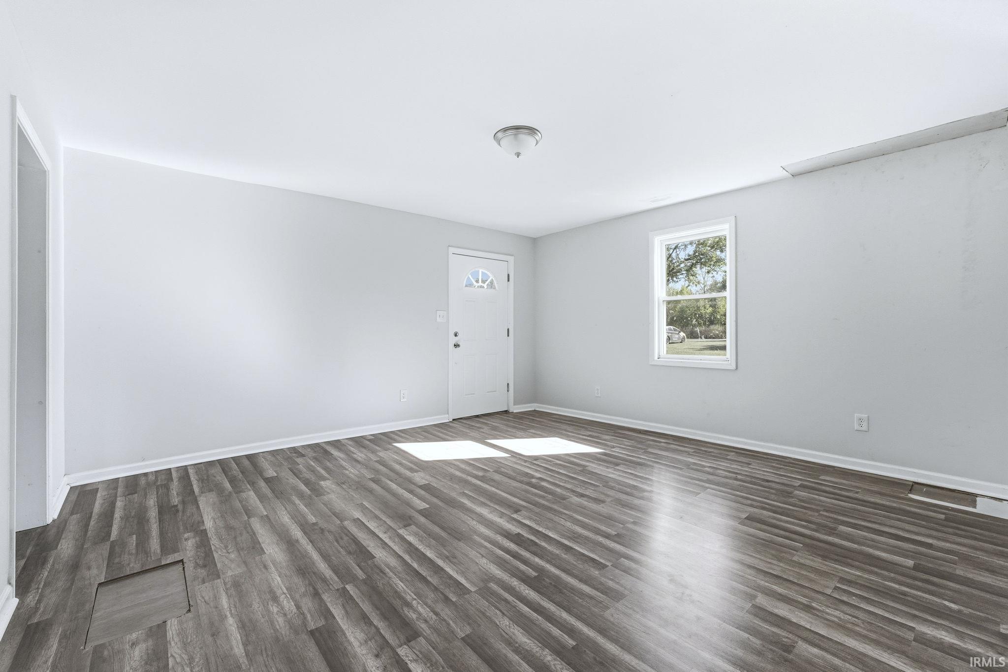 10088 South Ohio Street Keystone, IN 46759 - Photo 4 of 35