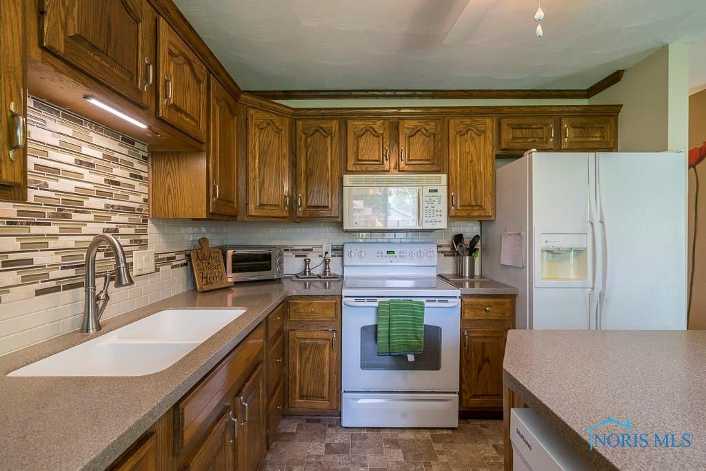 4739 Charlesgate Road Sylvania, OH 43560 - Photo 11 of 29 Gallery Image 11