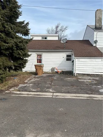 $99,900 | 36 Glenwood Court, Unit E, Cheektowaga, NY 14225