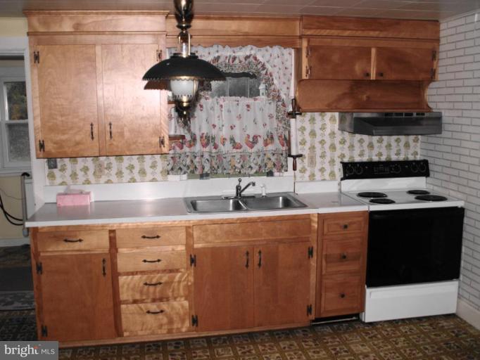 15414 Fairview Road Clear Spring, MD 21722 - Photo 4 of 5 Kitchen