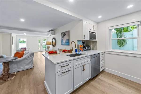 $2,795,000 | 112 Cedar Avenue, Anna Maria, FL 34216