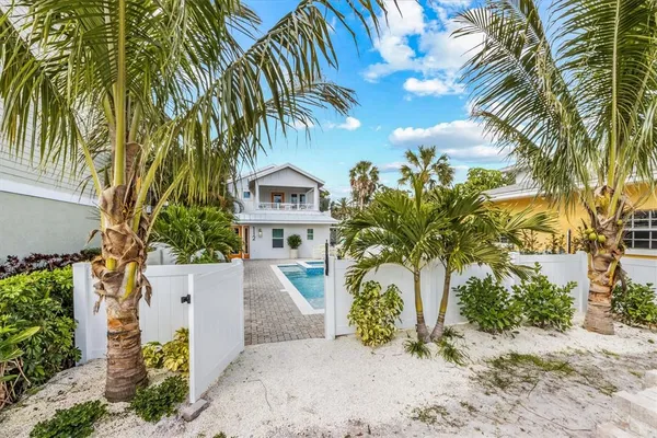 $2,795,000 | 112 Cedar Avenue, Anna Maria, FL 34216