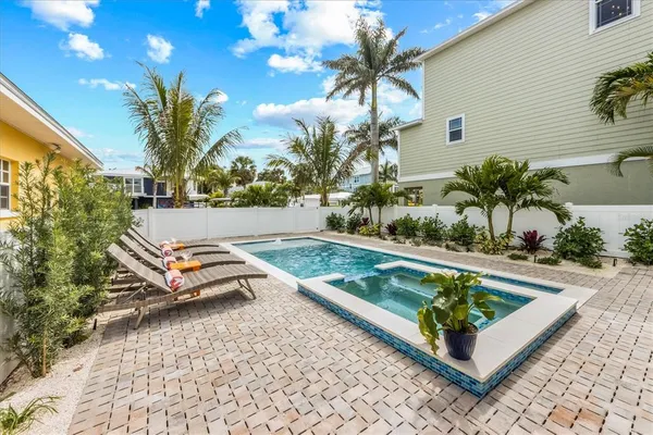 $2,795,000 | 112 Cedar Avenue, Anna Maria, FL 34216