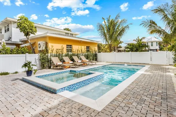 $2,795,000 | 112 Cedar Avenue, Anna Maria, FL 34216