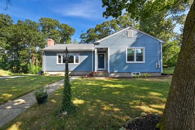 $420,000 | 25 Pershing Avenue, Acushnet, MA 02743