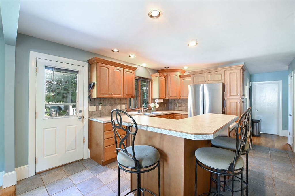 25 Pershing Avenue Acushnet, MA 02743 - Photo 12 of 20