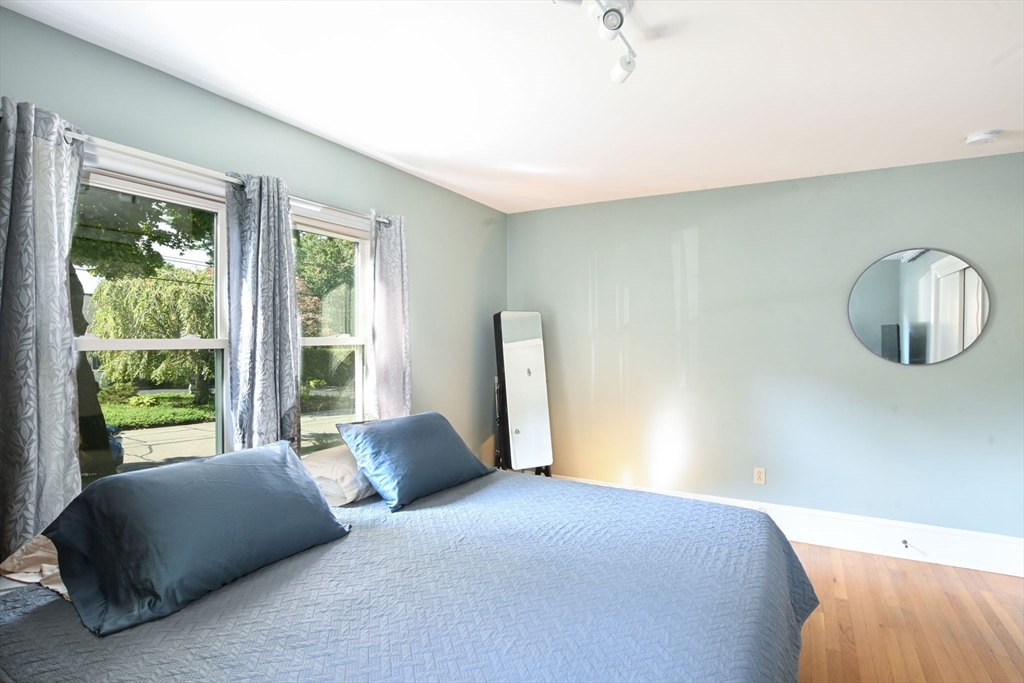 25 Pershing Avenue Acushnet, MA 02743 - Photo 7 of 20