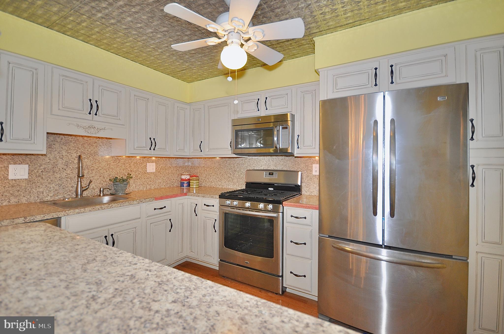12102 Academy Road Philadelphia, PA 19154 - Photo 9 of 33