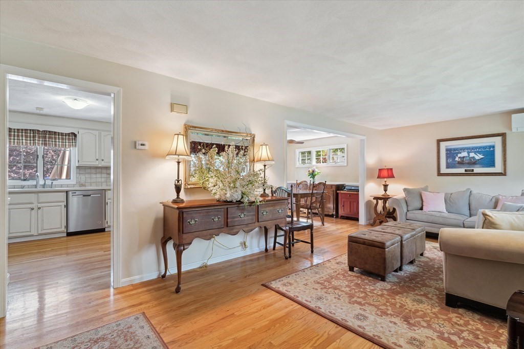 113 Maplewood Road Lynn, MA 01904 - Photo 14 of 39