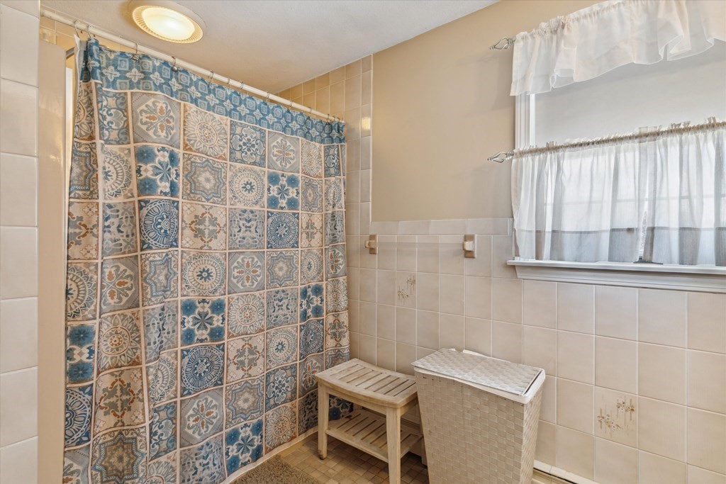 113 Maplewood Road Lynn, MA 01904 - Photo 19 of 39