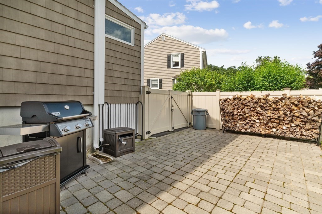 113 Maplewood Road Lynn, MA 01904 - Photo 27 of 39