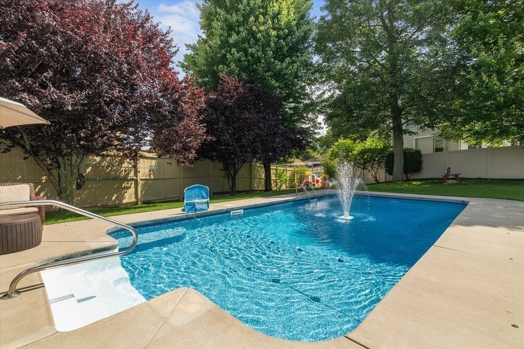 113 Maplewood Road Lynn, MA 01904 - Photo 29 of 39