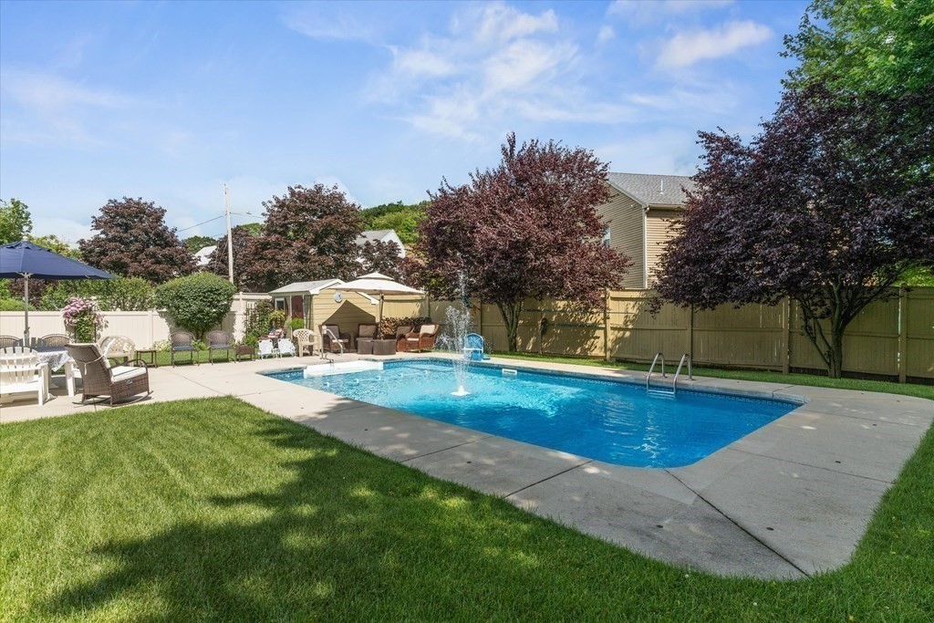 113 Maplewood Road Lynn, MA 01904 - Photo 32 of 39