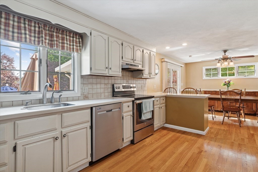 113 Maplewood Road Lynn, MA 01904 - Photo 10 of 39