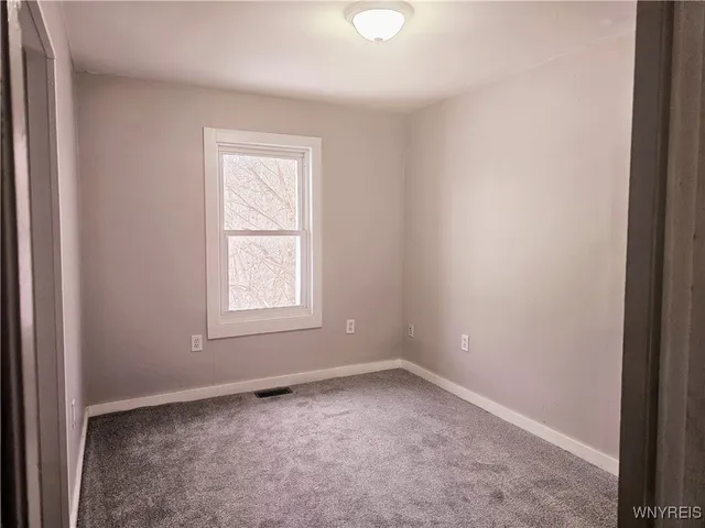 $1,175 | 1775 Falls Street, Niagara Falls, NY 14303