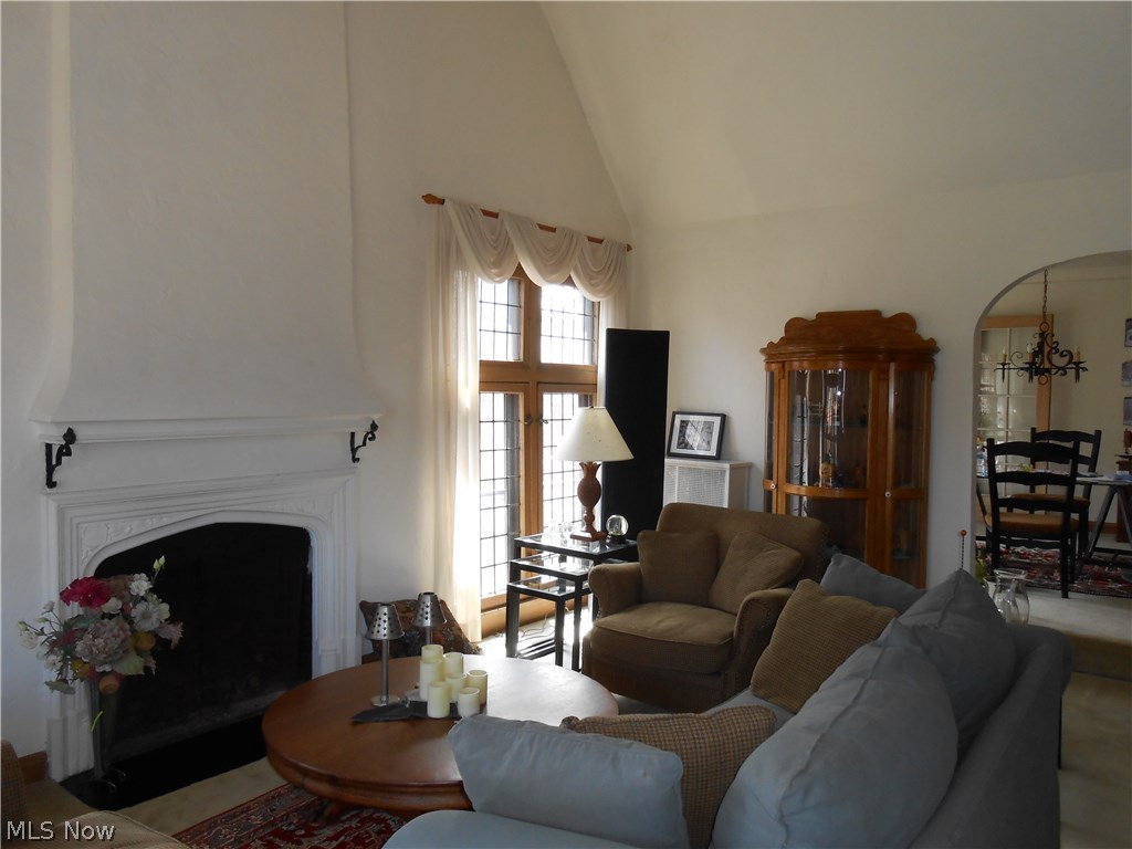 2870 Ludlow Road Cleveland, OH 44120 - Photo 3 of 35