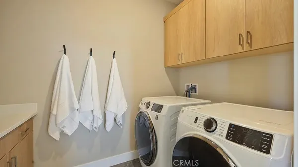 $819,990 | 27524 Grand Fir Way, Newhall, CA 91381