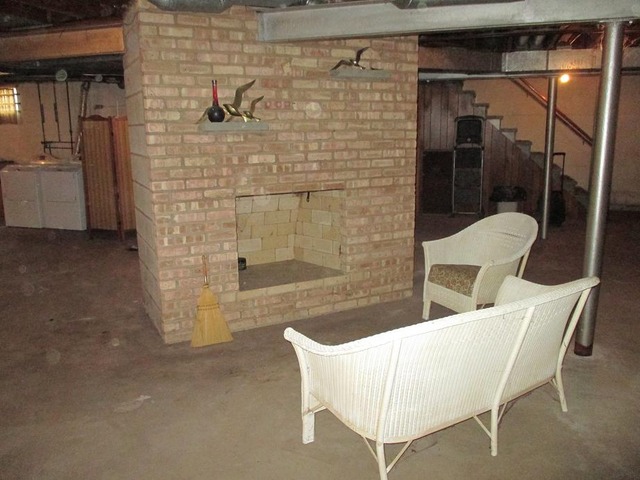 448 Hubbard Avenue Elgin, IL 60123 - Photo 13 of 16