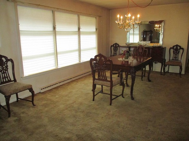 448 Hubbard Avenue Elgin, IL 60123 - Photo 4 of 16