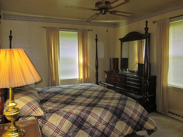 448 Hubbard Avenue Elgin, IL 60123 - Photo 7 of 16