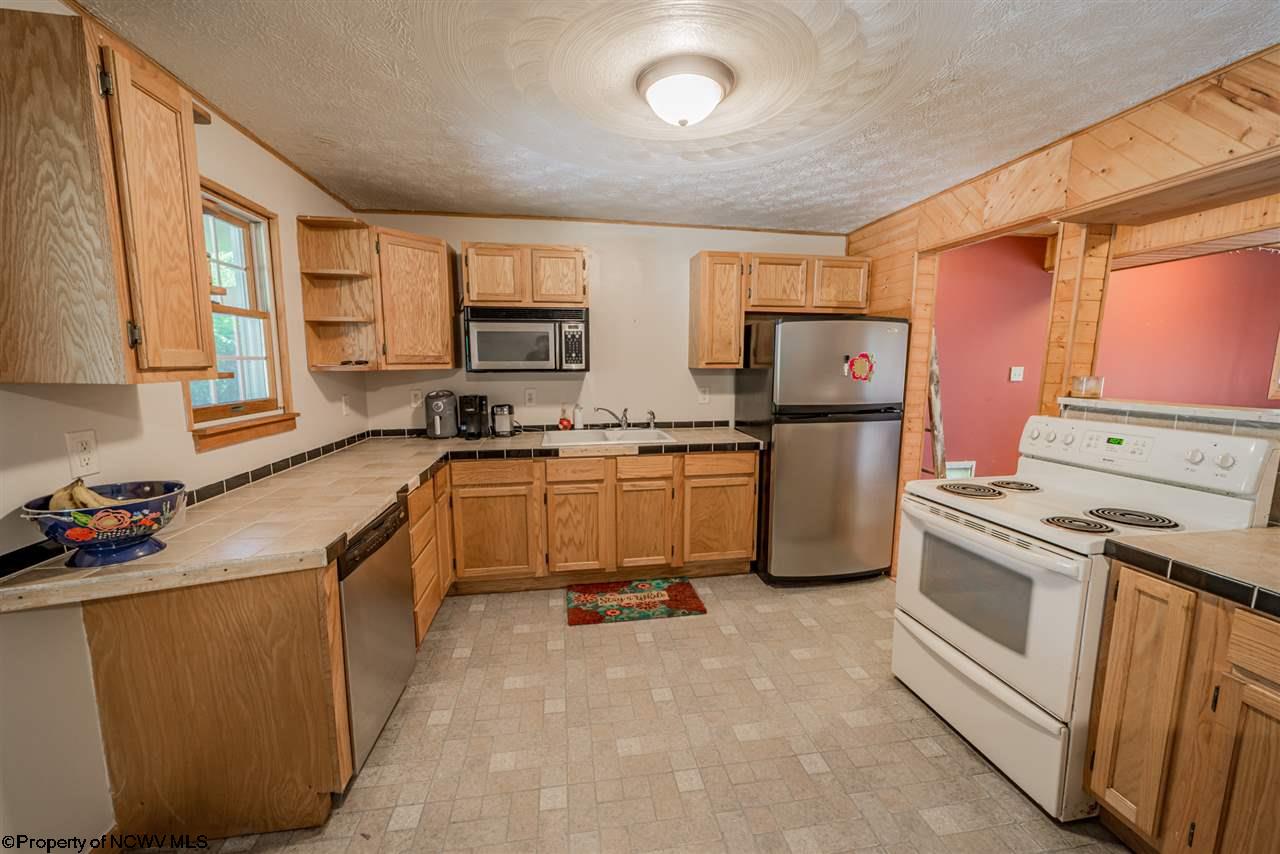 161 Nilan Hill Road Point Marion, PA 15474 - Photo 9 of 20 Gallery Image 9