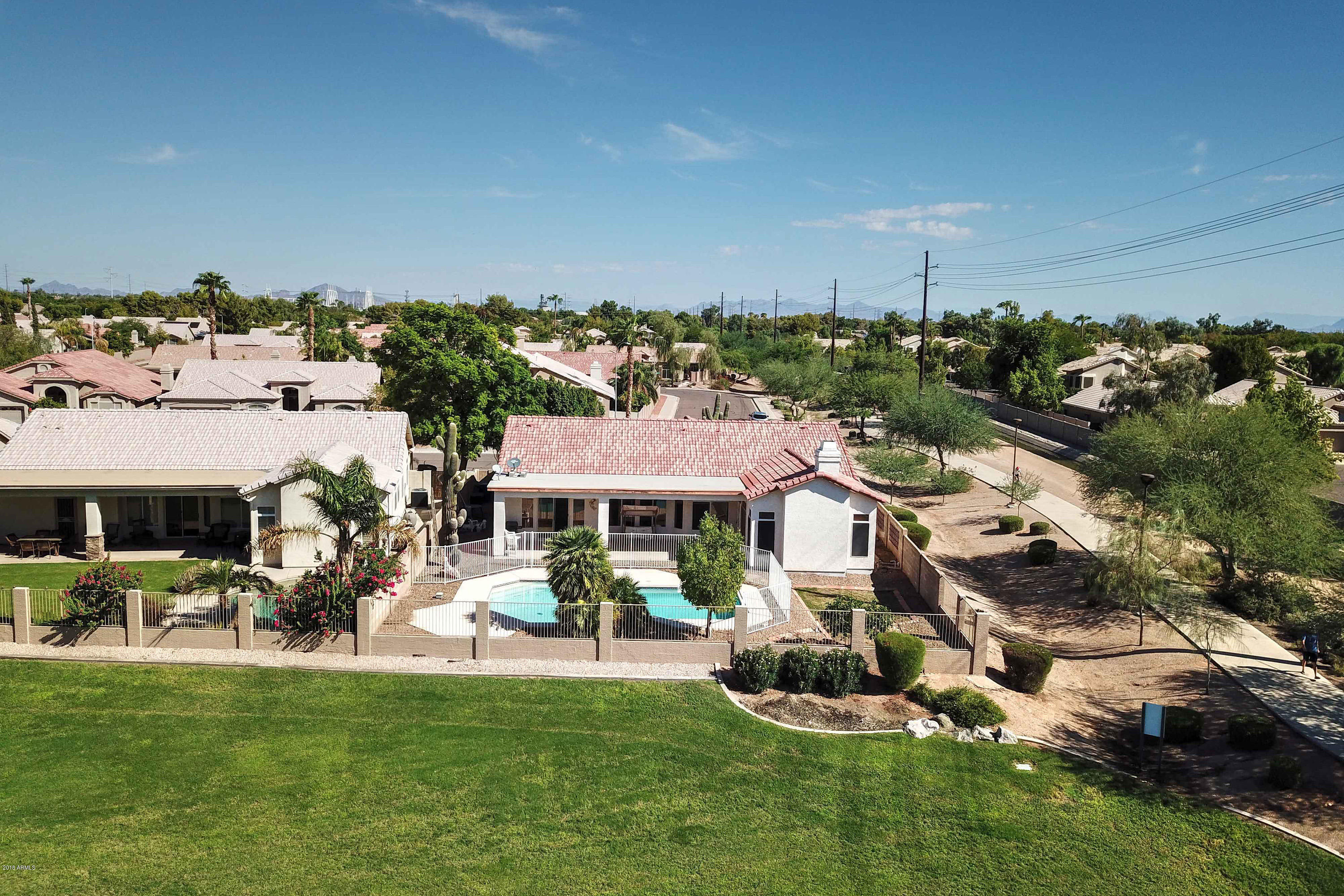 257 West El Freda Road Tempe, AZ 85284 - Photo 21 of 24 21 - Greenbelt Lot