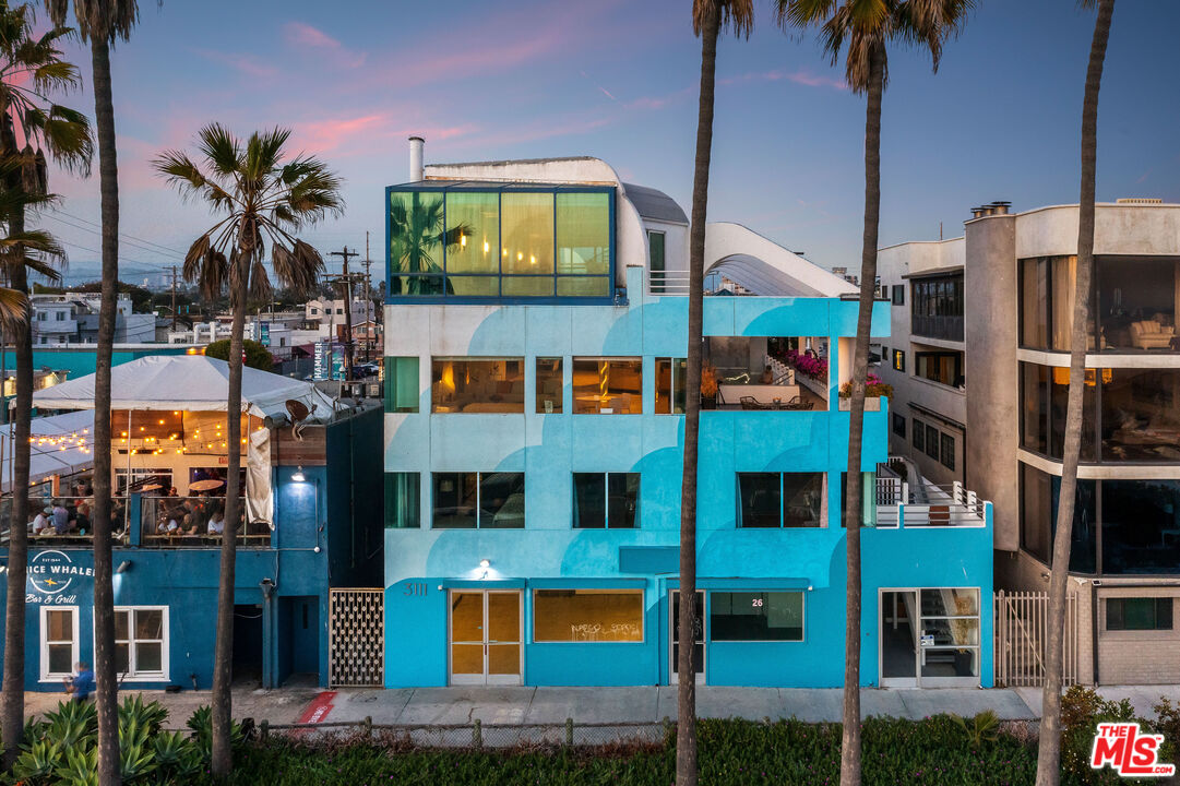 3111 Ocean Front Walk Marina del Rey, CA 90292 - Photo 2 of 17