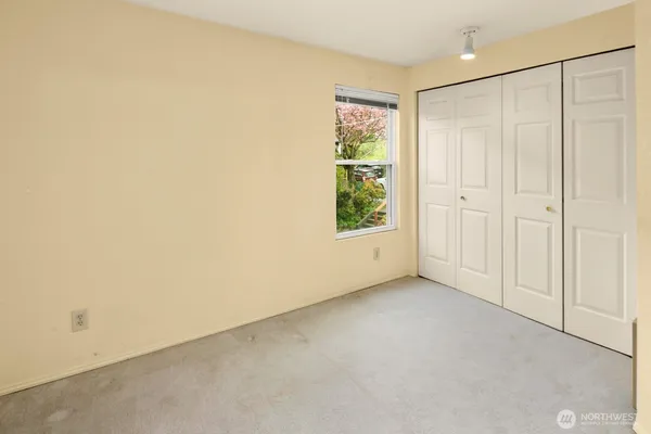 $399,000 | 1836 25th Avenue, Unit 204, Seattle, WA 98122