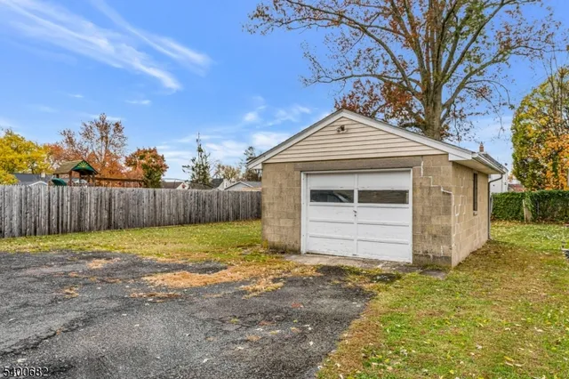 $369,999 | 554 East Main Street, Bridgewater, NJ 08807