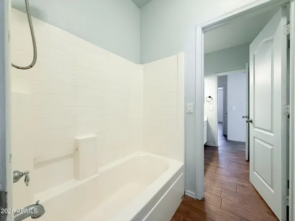 $2,250 | 6919 South 37th Glen, Phoenix, AZ 85041
