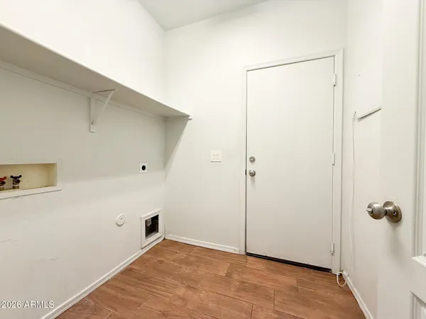 $2,250 | 6919 South 37th Glen, Phoenix, AZ 85041