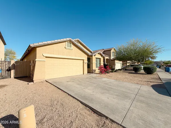 $2,250 | 6919 South 37th Glen, Phoenix, AZ 85041